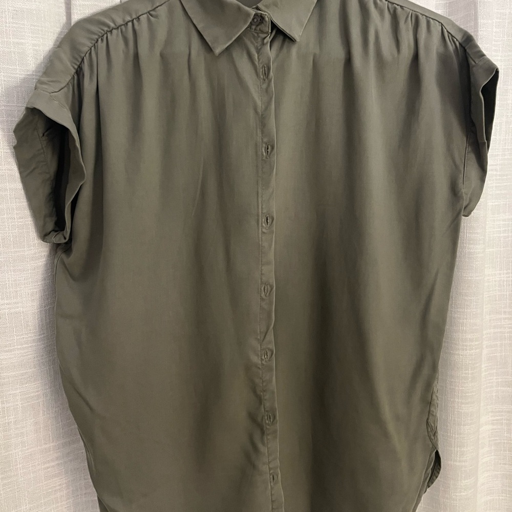 Quince Olive Button Down Shirt